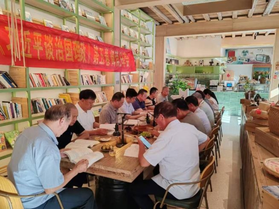 永泰分公司加强《习近平谈治国理政》2.jpg